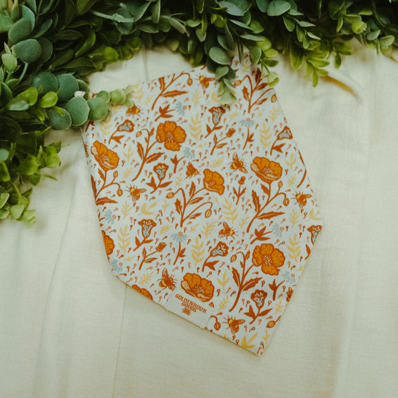 MUSTARD BEETLE COLLAB - BABY BIB - CREAM POPPIES